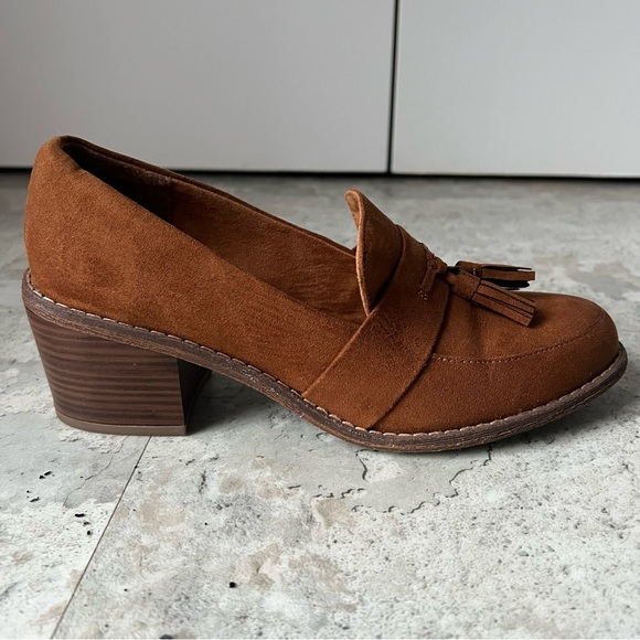 bc footwear | brown suede block heel tassel loafers - Picture 3 of 10